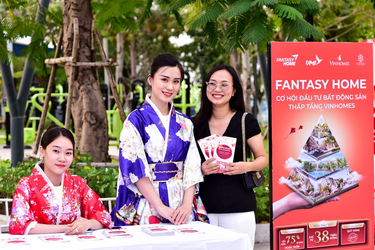 Ngắm lá đỏ, thưởng vị thu Nhật Bản ngay giữa lòng TP Hồ Chí Minh